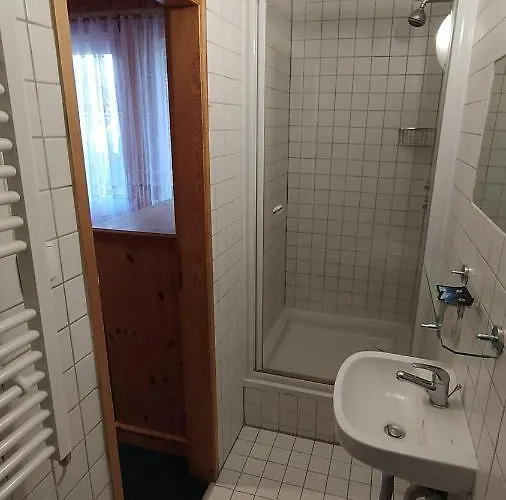 U Rybníka 3*